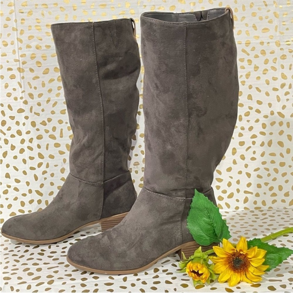Universal Thread Hilda Microsuede Mid Calf Gray Heeled Riding Boots, Size 6 - Picture 10 of 16